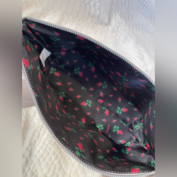 Betsey Johnson Bunny Ear Wristlet Pouch Clutch – Gray Blush – Valentine’s Easter - Picture 4 of 12